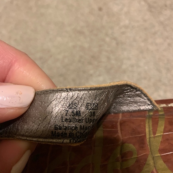 GUC thong sandals - Picture 3 of 6